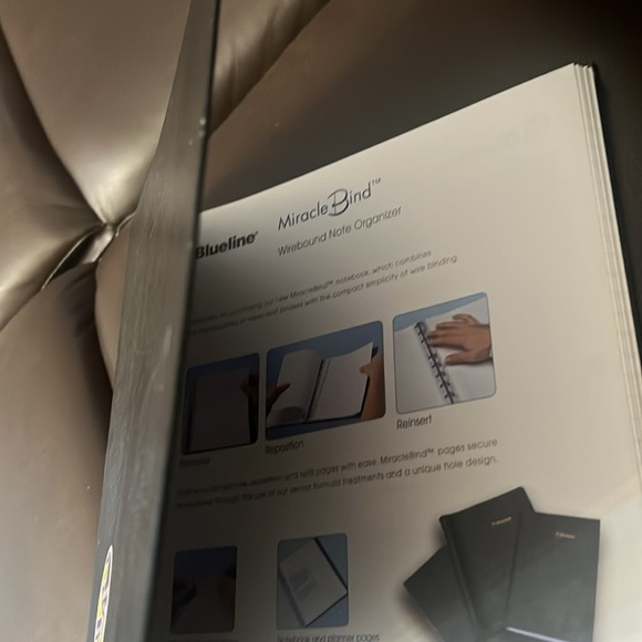 Blueline MiracleBind Notebook, Black, Lizard-Like, Hard Cover new - Picture 11 of 16